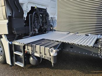 TGX 18.400 / LOWDECK / MEGA / PTO